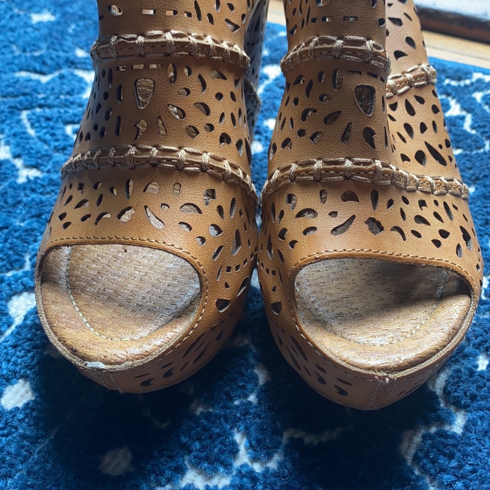 CR Collection Platform Cutout Mule Wedge Shoe Sz 6/6.5
